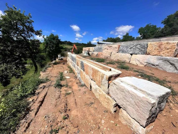 Travaux d'enrochement